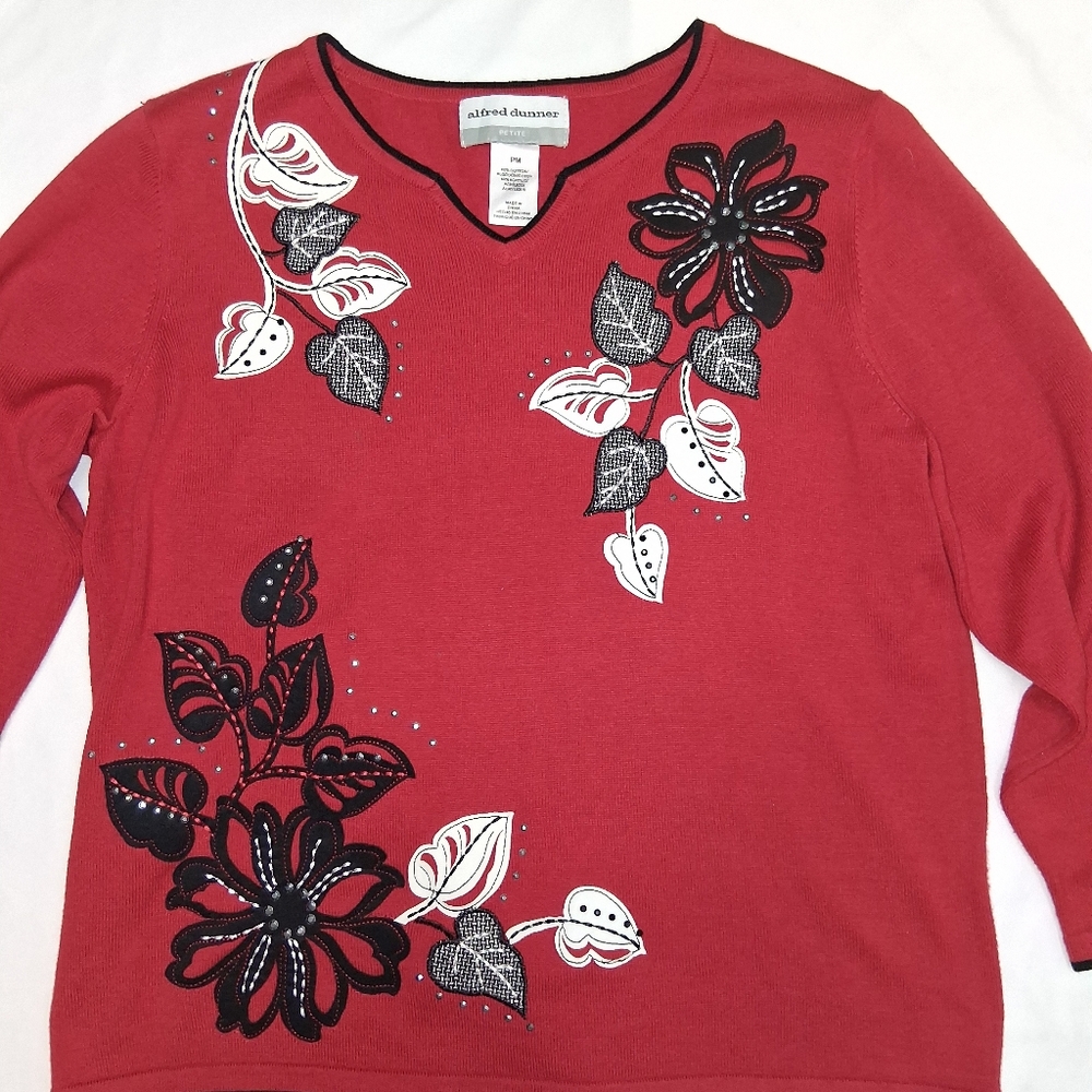 Alfred Dunner Women's Red Sweater with Black and White Details SZ PM 60%cotton. - Picture 16 of 16
